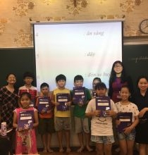 TRAO BẰNG THI MOVERS, STARTERS, FLYERS